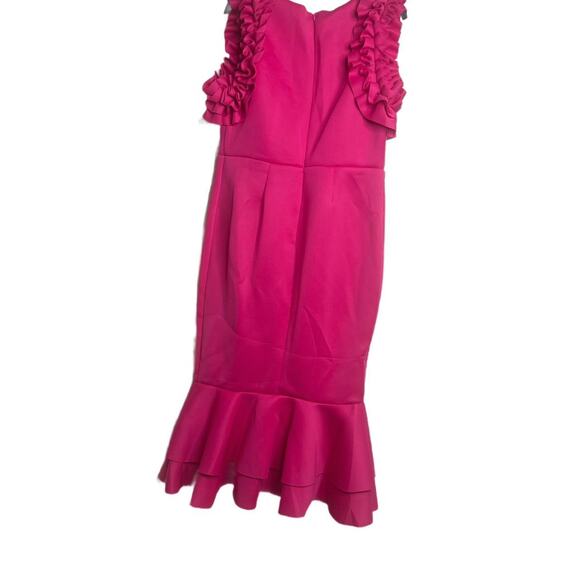 Hot pink ruffle dress - Picture 2 of 3